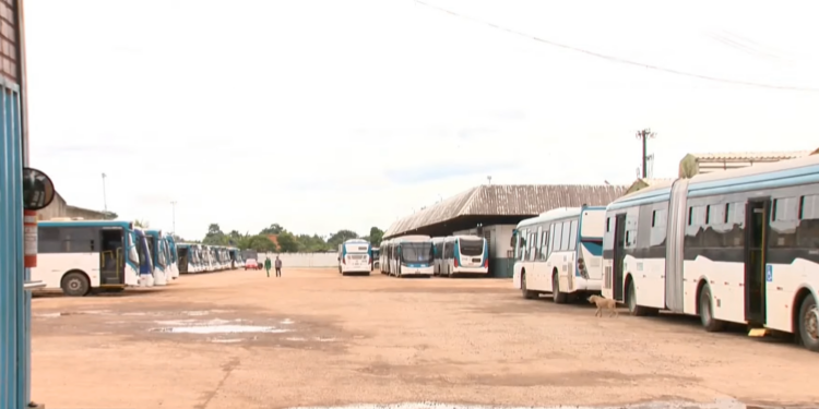 Prefeito promete reunião urgente para resolver crise no transporte público em Rio Branco