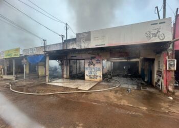 Incêndio atinge três salas comerciais e mobiliza Corpo de Bombeiros na capital