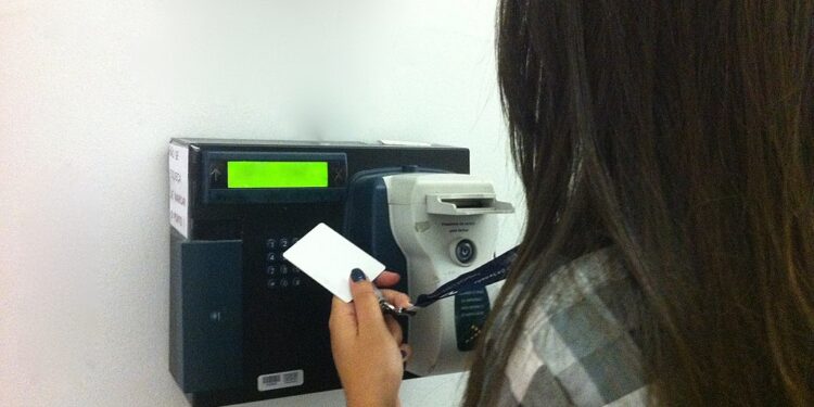 Tarauacá: MPAC obtém sentença que confirma obrigação de implantação de ponto eletrônico na rede pública de saúde