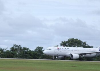 Nova proposta prevê redirecionamento de gastos do governo para custear passagens aéreas para moradores de áreas isoladas do Acre