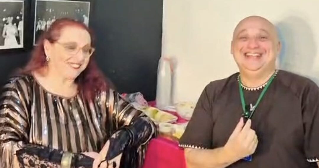 Cida Moreira canta Angela Roro