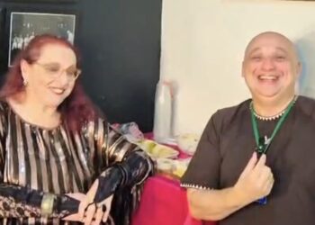 Cida Moreira canta Angela Roro