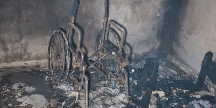 Idosa cadeirante morre carbonizada após incêndio em residência na madrugada desta segunda-feira (27) em Rio Branco