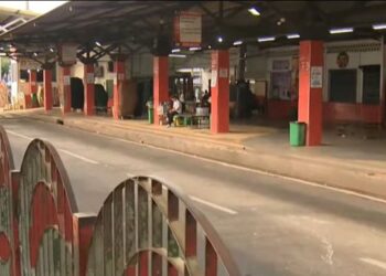 Paralisação total de ônibus deixa Rio Branco sem transporte público nesta manhã