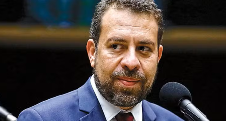 Ministro Guilherme Boulos visita Rio Branco e participa de agendas com a população nesta quarta-feira (29)