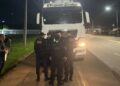 PMAC intercepta carreta da Ricco Transportes após decisão judicial que proíbe retirada de bens