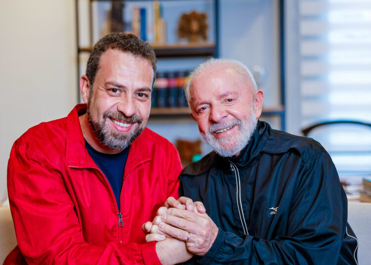 “No Acre, não tem comparação”, diz Boulos ao comparar Lula e Bolsonaro