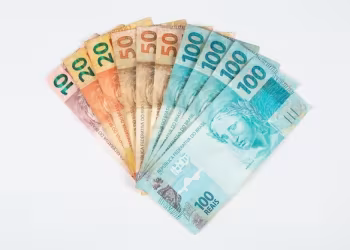 Por que imprimir dinheiro não resolve