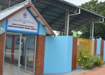 Greve de servidores da Educação mantém mais de 50 escolas e creches paralisadas em Rio Branco