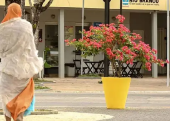 Levantamento indica que 85% da população em situação de rua em Rio Branco faz uso de álcool ou drogas