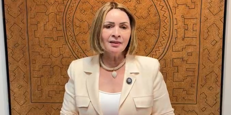 “Não concordo com essas medidas”, diz Socorro Neri sobre emenda da escala 6×1