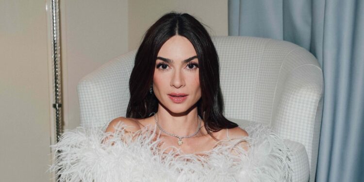 Em Cannes, Thaila Ayala aposta na base Make B. Salicylic para encarar maratona de compromissos do festival