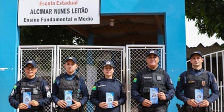 Escolas de Rio Branco recebem reforço policial durante suspensão das aulas