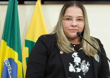 Meire Serafim pede retirada de assinatura de emenda que prevê transição de 10 anos para fim da escala 6×1