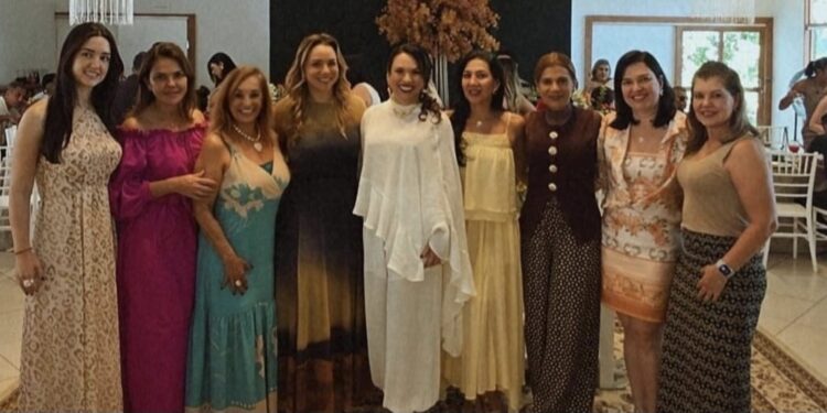 SESSENTOU, com muita elegância, beleza e sabedoria.
