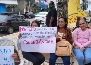 Secretário diz que reajuste de 10% pedido por professores depende de arrecadação e nova análise orçamentária