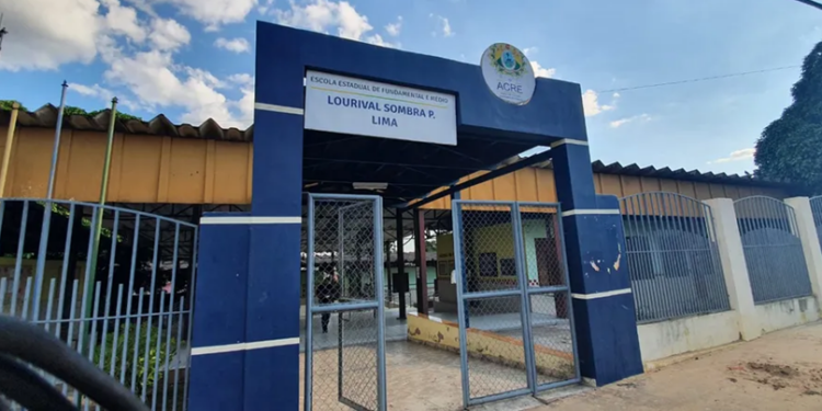 “Até quando o governo vai deixar o sangue desses inocentes?”, questiona sindicato dos vigilantes sobre segurança nas escolas do Acre