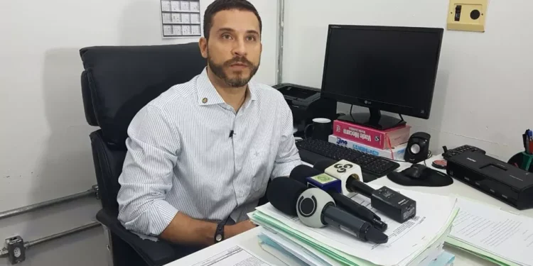 Justiça volta a condenar delegado do Acre a mais de 8 anos de prisão e perda do cargo