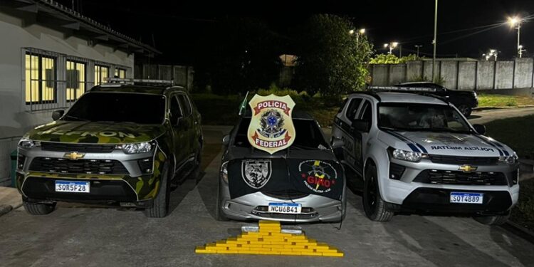 Operação policial apreende mais de 36 kg de drogas escondidas em veículo no interior do Acre