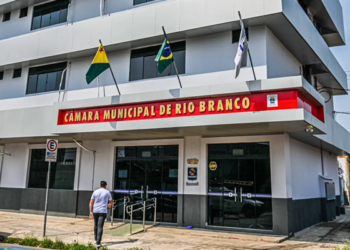 Vereadores de Rio Branco discutem aumento de 120% no auxílio de saúde