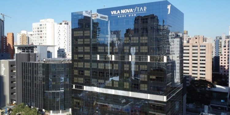 Juíz aposentado que ficou ferido em desabamento de ponte em Sena Madureira é transferido para centro de neurocirurgia em São Paulo