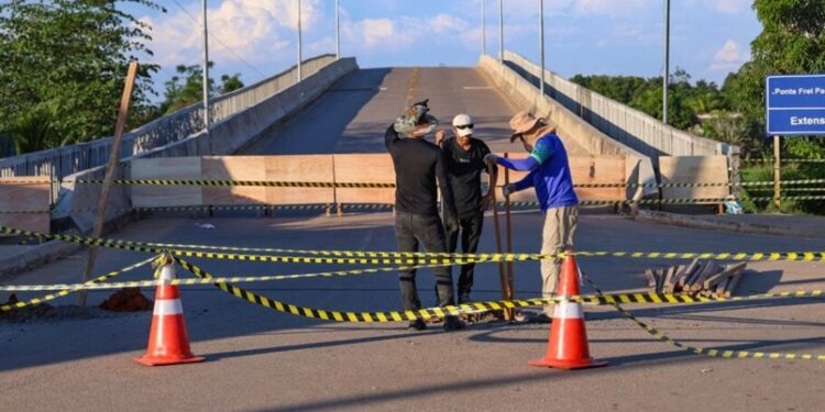 Estado amplia fiscalização em área afetada pelo desabamento da ponte sobre o Rio Iaco em Sena Madureira
