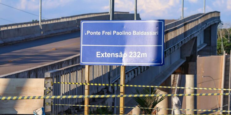 Boletim médico atualiza quadro de vítimas de desabamento de ponte em Sena Madureira; ex-juiz continua em estado grave