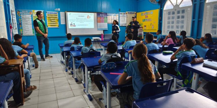 Após palestra em escola, criança de 10 anos denuncia abuso sexual e leva caso à polícia em Manoel Urbano