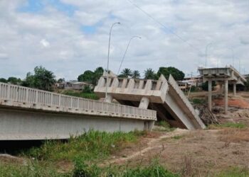 Construtora atribui queda da ponte Frei Paolino a fenômeno de “terras caídas” em Sena Madureira