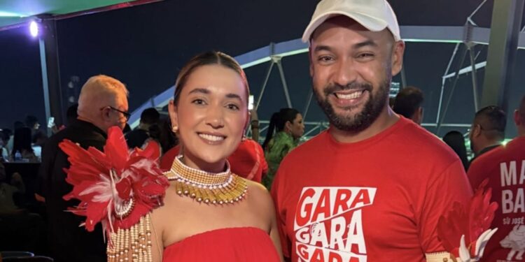 O secretário de Estado João Paulo Silva celebrou o seu aniversário ao lado da esposa  Raylane Vidal, em Parintins