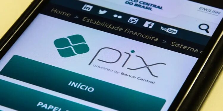 Pix por aproximação passa a mostrar saldo antes do pagamento