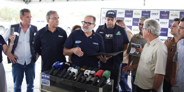 “O Acre está sendo muito bem tratado”, diz ministro dos Transportes ao citar investimentos no estado