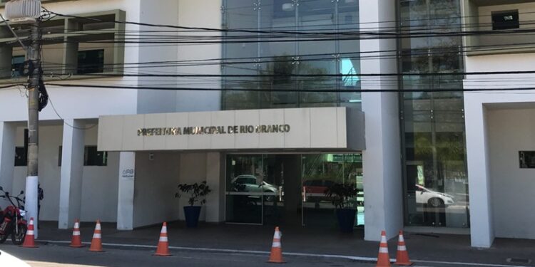 Ajuste percentual de emendas parlamentares cai de 2% para 1,55% em Rio Branco após mudança federal