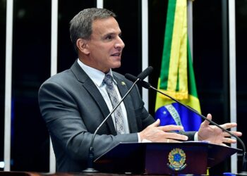 “Uma proposta cria uma camisa de força; a outra dá liberdade”, afirma Marcio Bittar sobre PEC trabalhista