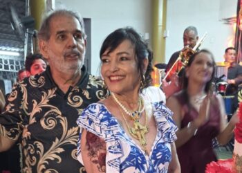 VIVAS PARA DRA SIMONE CHAVES