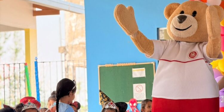 Maple Bear Rio Branco arrecada mais de 700 brinquedos e livros para o Dia das Crianças