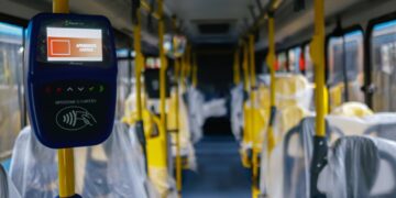Tem crédito no cartão de ônibus? Passageiros precisam migrar saldo para novo sistema em Rio Branco
