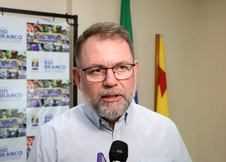 Alysson admite possíveis mudanças no secretariado após eleições e diz que decisões serão dialogadas