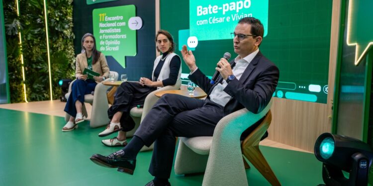 Sicredi promove debate sobre o impacto do cooperativismo no Bem-Estar Financeiro da sociedade