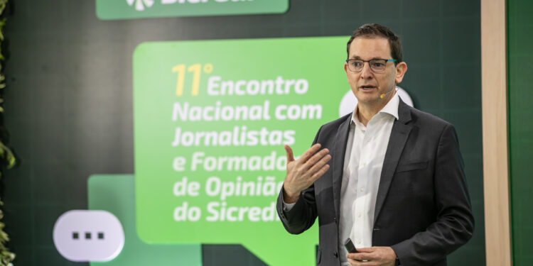 Negar crédito também pode ser uma forma de proteger o associado, diz presidente do Sicredi